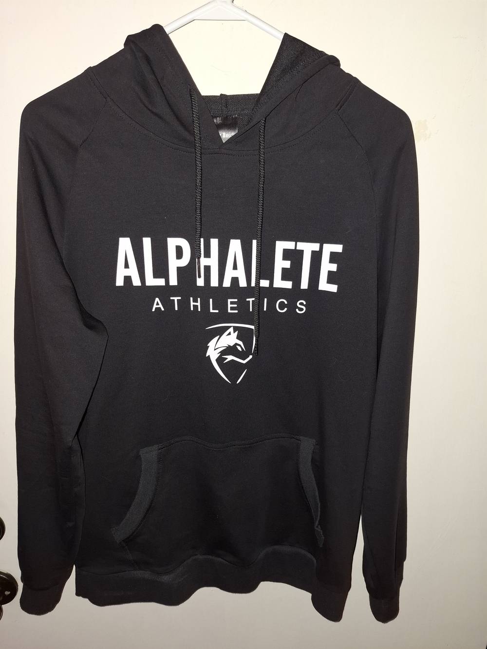 ALPHALETE men's black pullover fleece hoodie w/ pockets wolf graphic size L